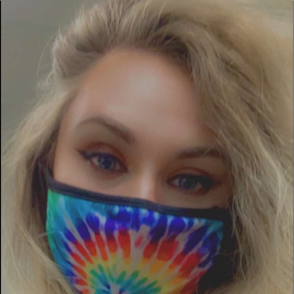 Meet your Posher, Sarah - Picture 1 of 1